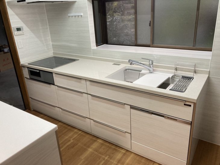 タカラスタンダードの最上位キッチン「レミュー」に交換リフォーム