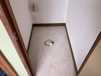 トイレ改修・クロス貼り替え・扉交換｜函南町