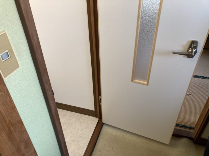 トイレ改修・クロス貼り替え・扉交換｜函南町