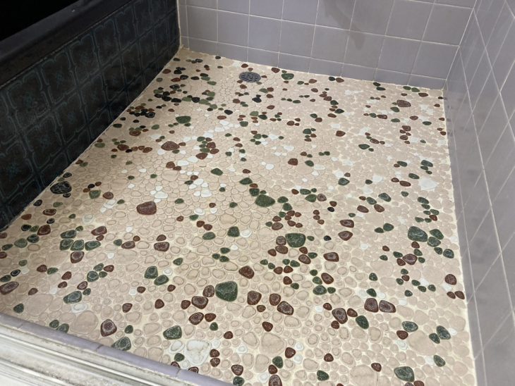 在来浴室タイルの冷たいを解消！床に貼れる「トリミールフロア」はメリットが満載┃13.2万円