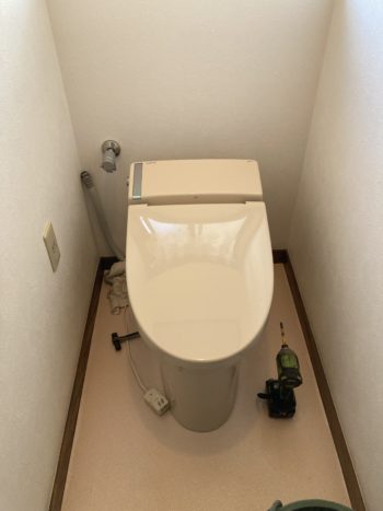 Lixilの最高級タンクレストイレのサティスに交換｜伊豆の国市
