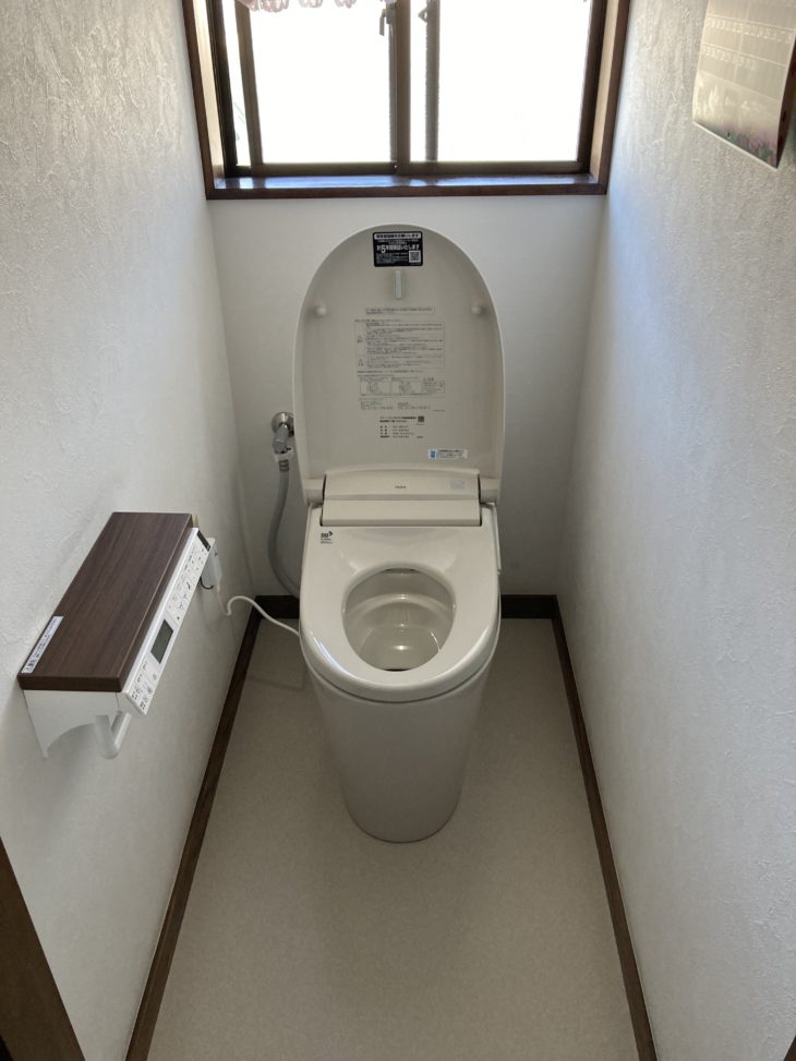 Lixilの最高級タンクレストイレのサティスに交換｜伊豆の国市