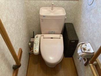 トイレで水漏れが起きてTOTOピュアレストQRに交換｜三島市