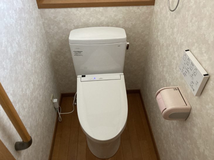 トイレで水漏れが起きてTOTOピュアレストQRに交換｜三島市
