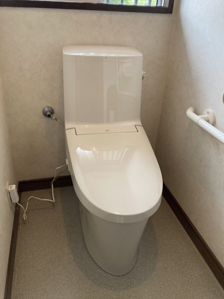 LIXIL「アメージュシャワートイレ」に交換リフォーム｜函南町