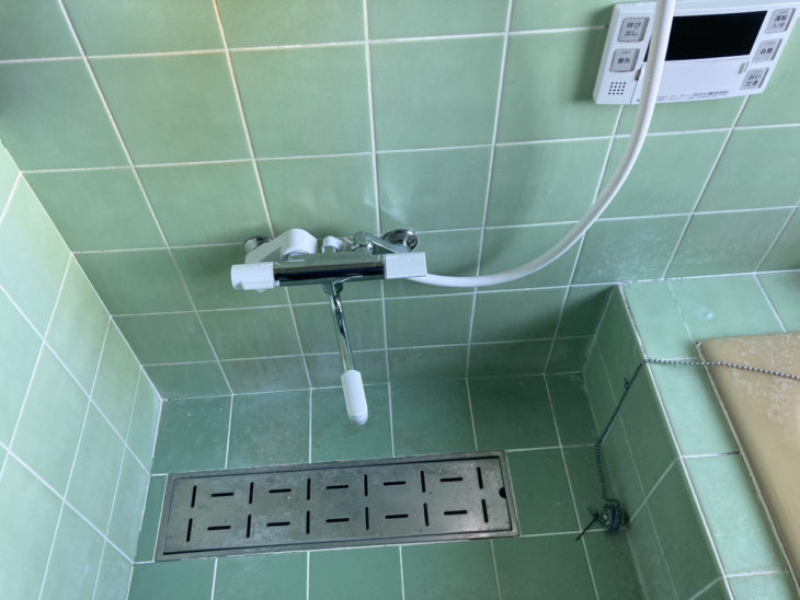 トイレ2台、洗面台2台、キッチン水栓、浴室シャワー水栓、IHコンロ交換｜伊豆の国市