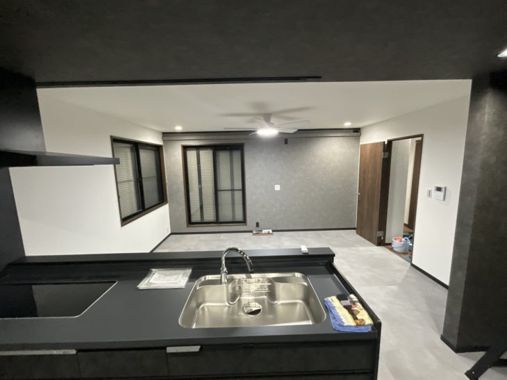 セキスイハイムのボックスラーメン構造の家を2世帯住宅にリフォーム