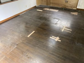 水回り（浴室、洗面台、トイレ、キッチン）LDK・廊下床張り替え｜伊豆の国市