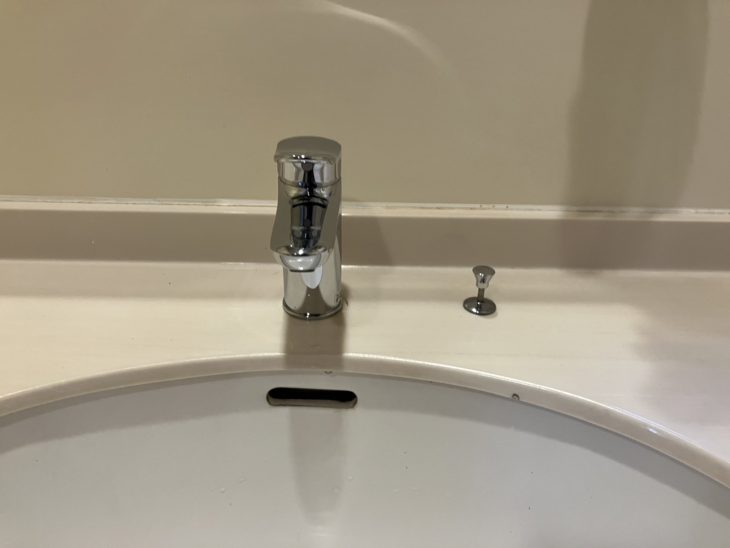 水回り機器交換工事（洗面化粧台の水栓、トイレ、浴室換気扇）｜伊豆の国市