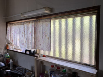 玄関を断熱ドアに変更、内窓設置で暖かい住まいに