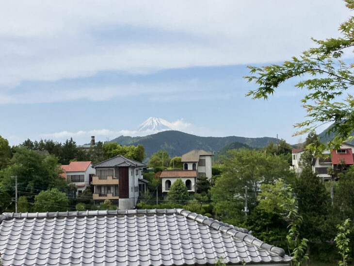 玄関を断熱ドアに変更、内窓設置で暖かい住まいに