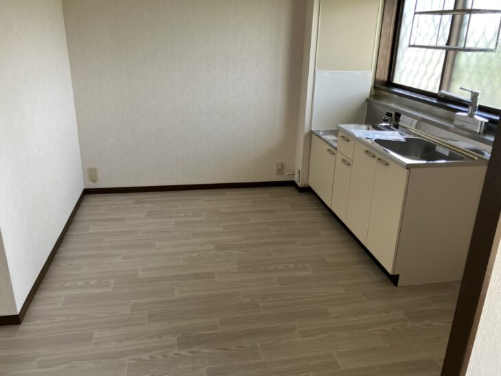 所有アパートのキッチン床クッションフロア張替え工事┃9万8700円（税込）