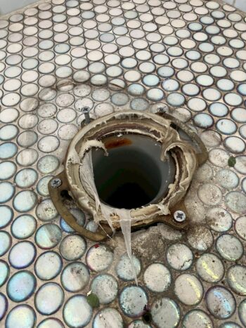 築50年以上の木造住宅にてトイレ交換リフォーム