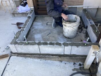 事業所に外部トイレ空間を新設