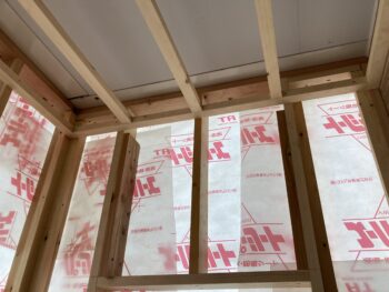 事業所に外部トイレ空間を新設