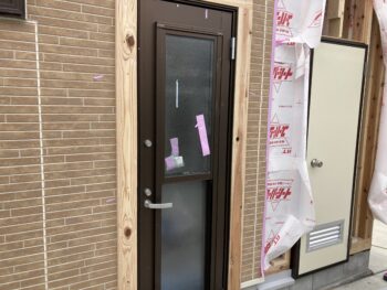 事業所に外部トイレ空間を新設