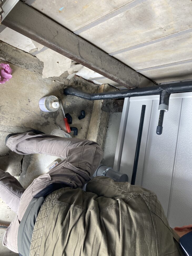 事業所に外部トイレ空間を新設