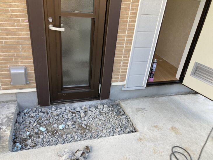 事業所に外部トイレ空間を新設