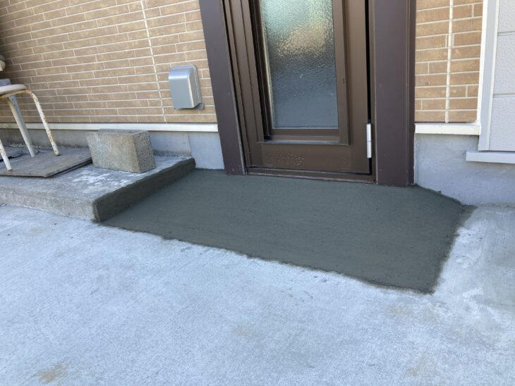 事業所に外部トイレ空間を新設