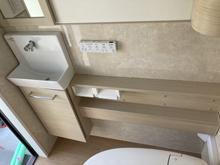 事業所に外部トイレ空間を新設