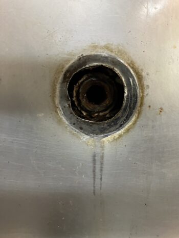 店舗兼住宅の厨房と浴室の水栓交換｜伊豆市