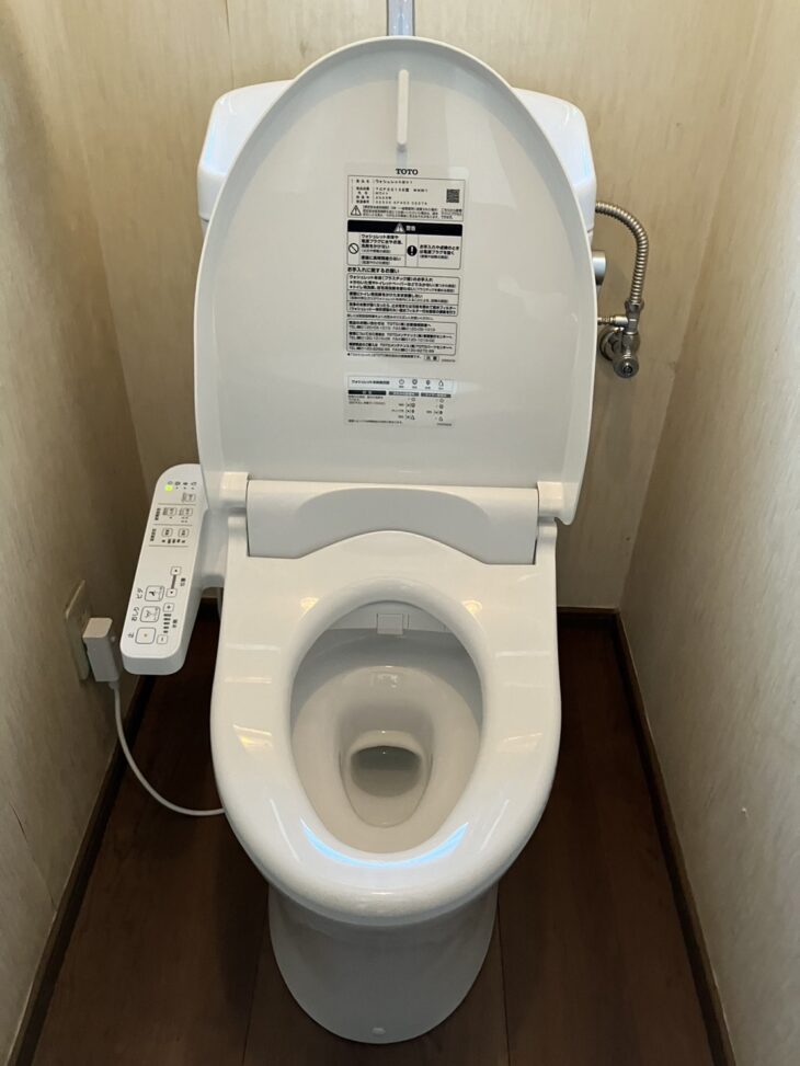 ウォシュレットからお水が出ない ！床が腐食している！トイレリフォーム