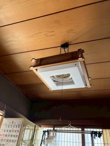 和室照明交換前