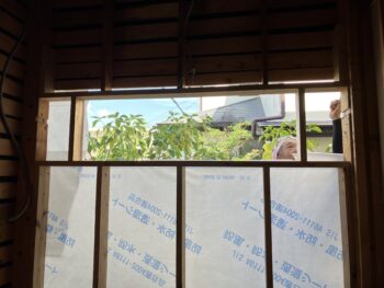 浴室窓下地補修