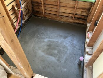 浴室コンクリート打設