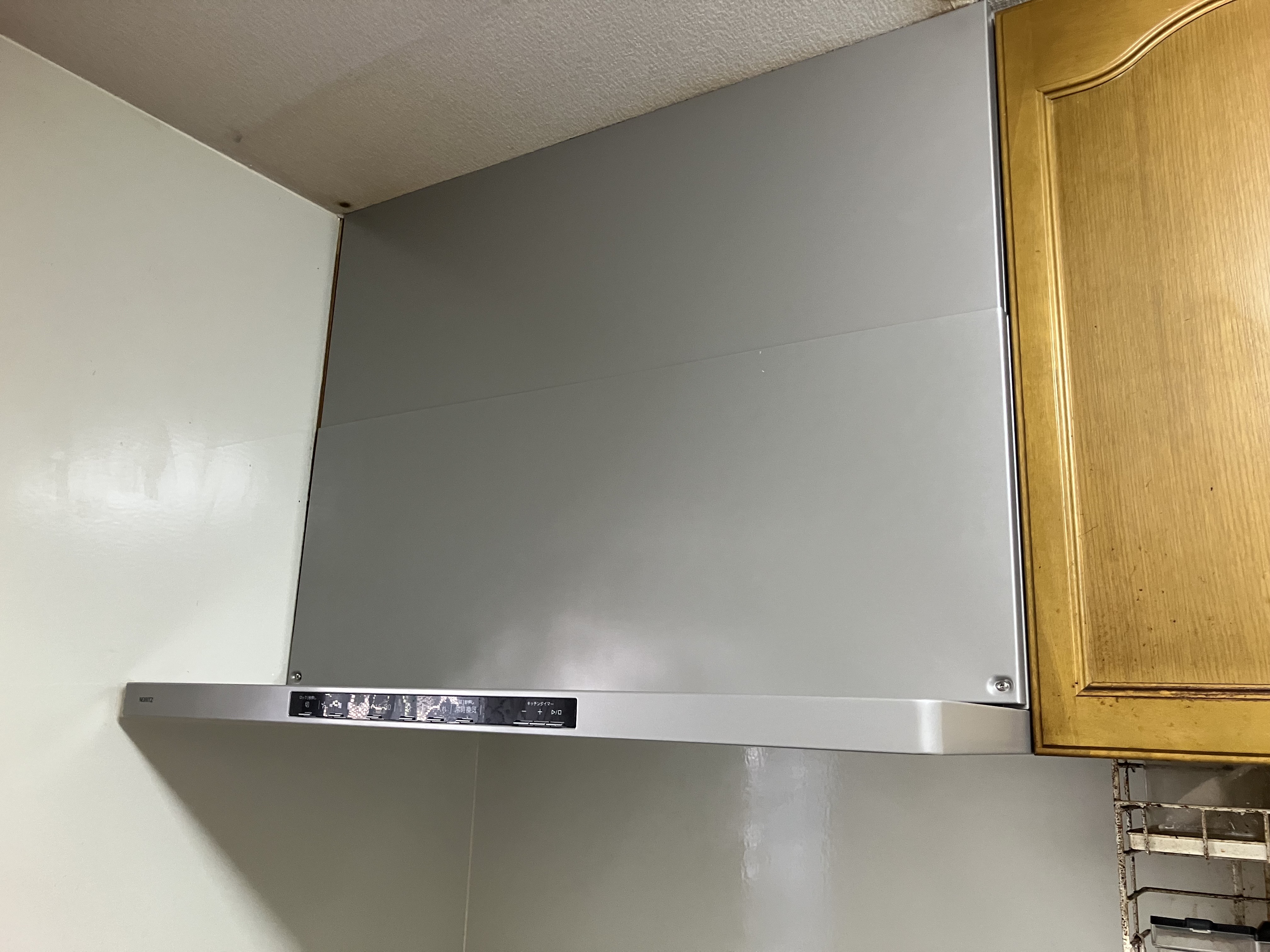 函南町｜26年間交換したことがないレンジフードの交換