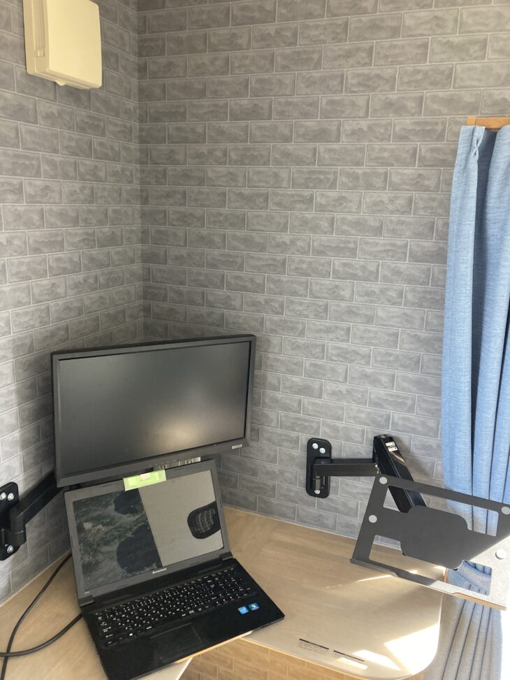 モニターアーム完成