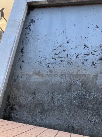 雨漏り修理現場