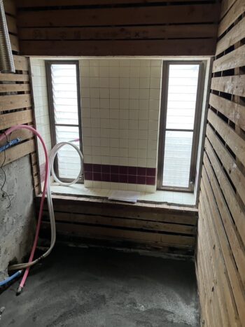 浴室　配管工事