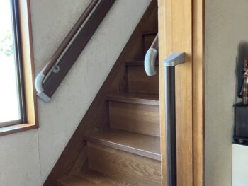伊豆市上白岩｜室内・屋外階段の手摺設置工事で安全な住まいへ