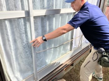 伊豆の国市|割れてしまった窓ガラスを即日対応で交換