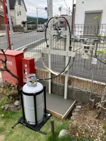 ガスボンベ置き場