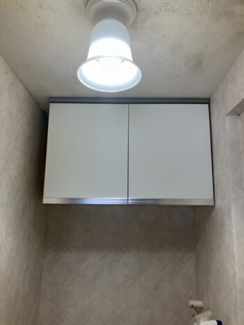 トイレ改修前　棚