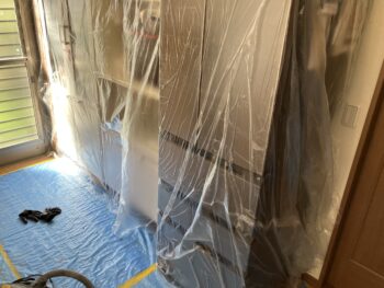 キッチン　養生貼り