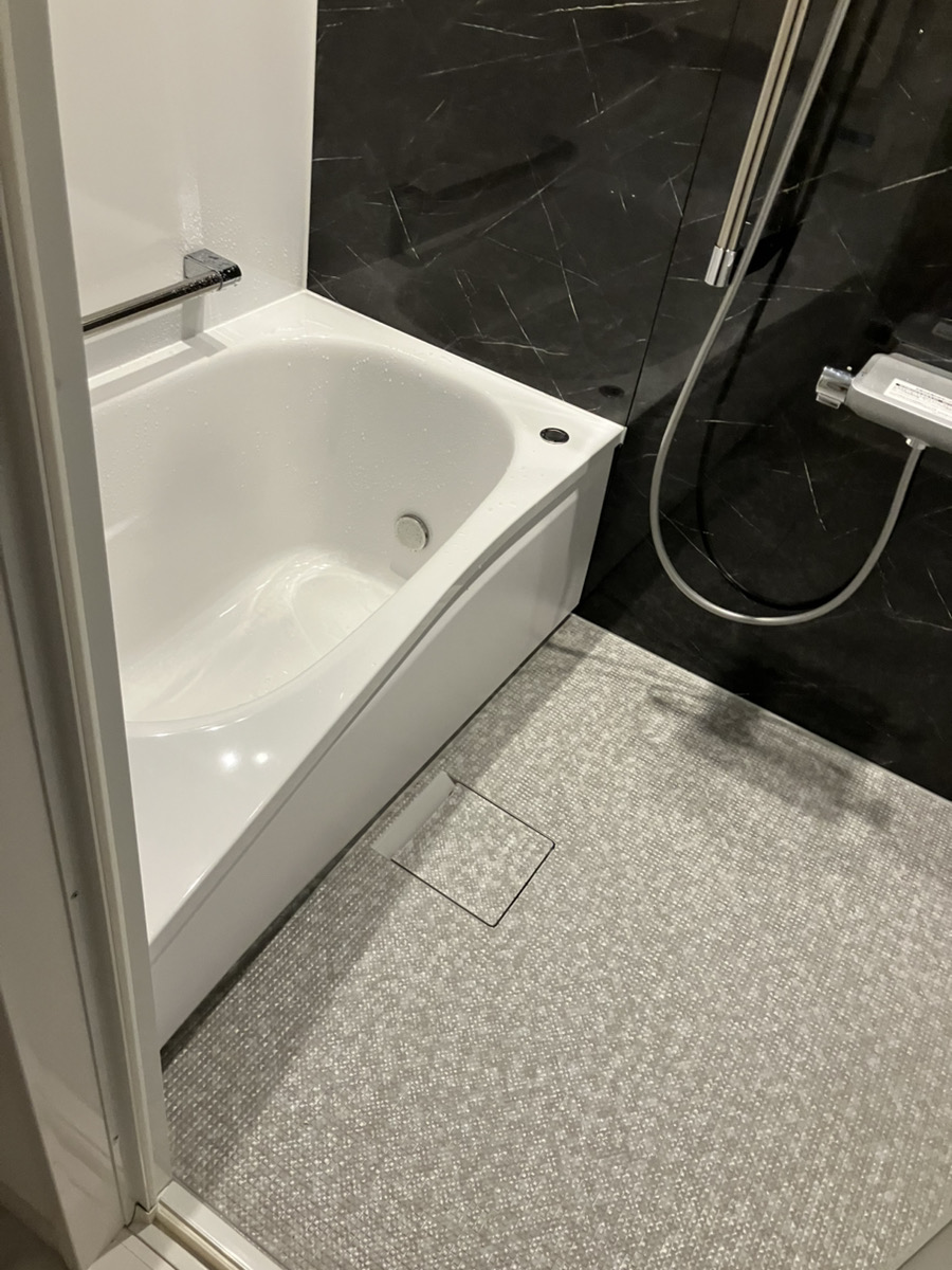 沼津市で中古住宅購入リフォーム物件の浴室・玄関リフォーム