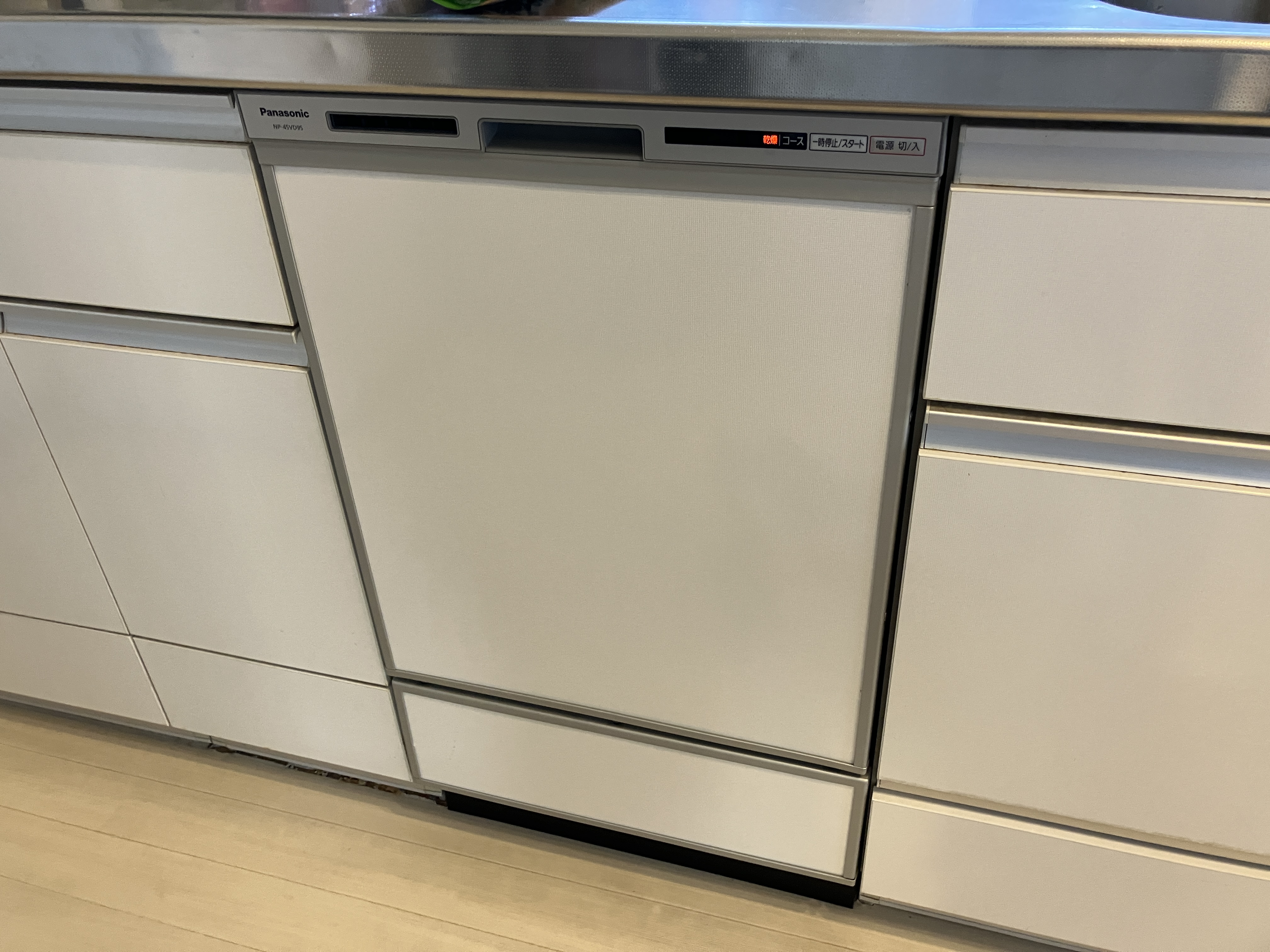 13年使用して電源が入らなくなってしまった食洗器交換｜三島市