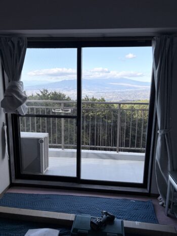 寝室の掃き出し窓