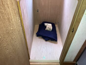 トイレ床工事中