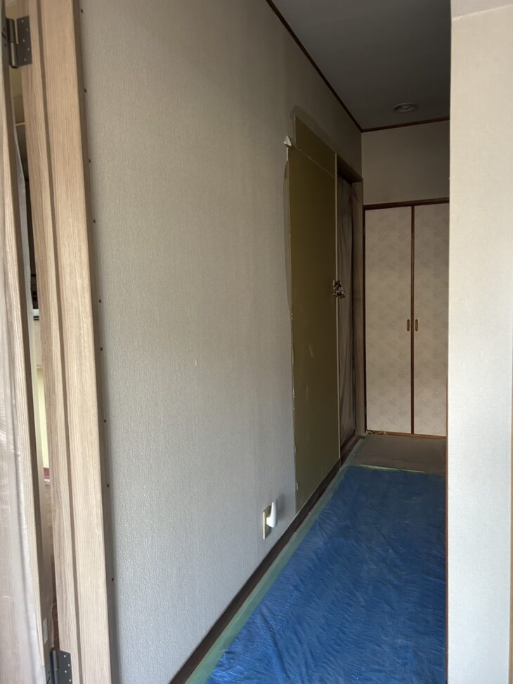 壁クロス貼り替え