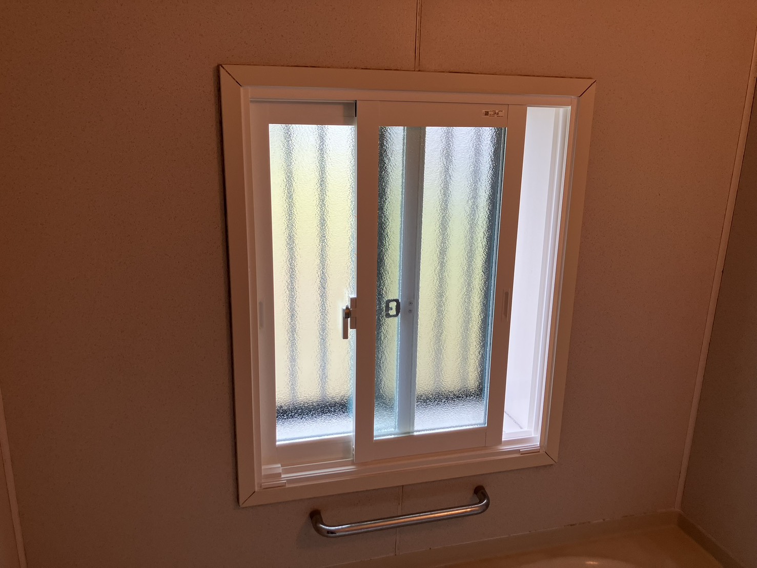 窓補助金を活用して内窓設置が実質金額199,000円（税込み）