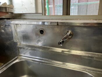 キッチン水栓　外したところ