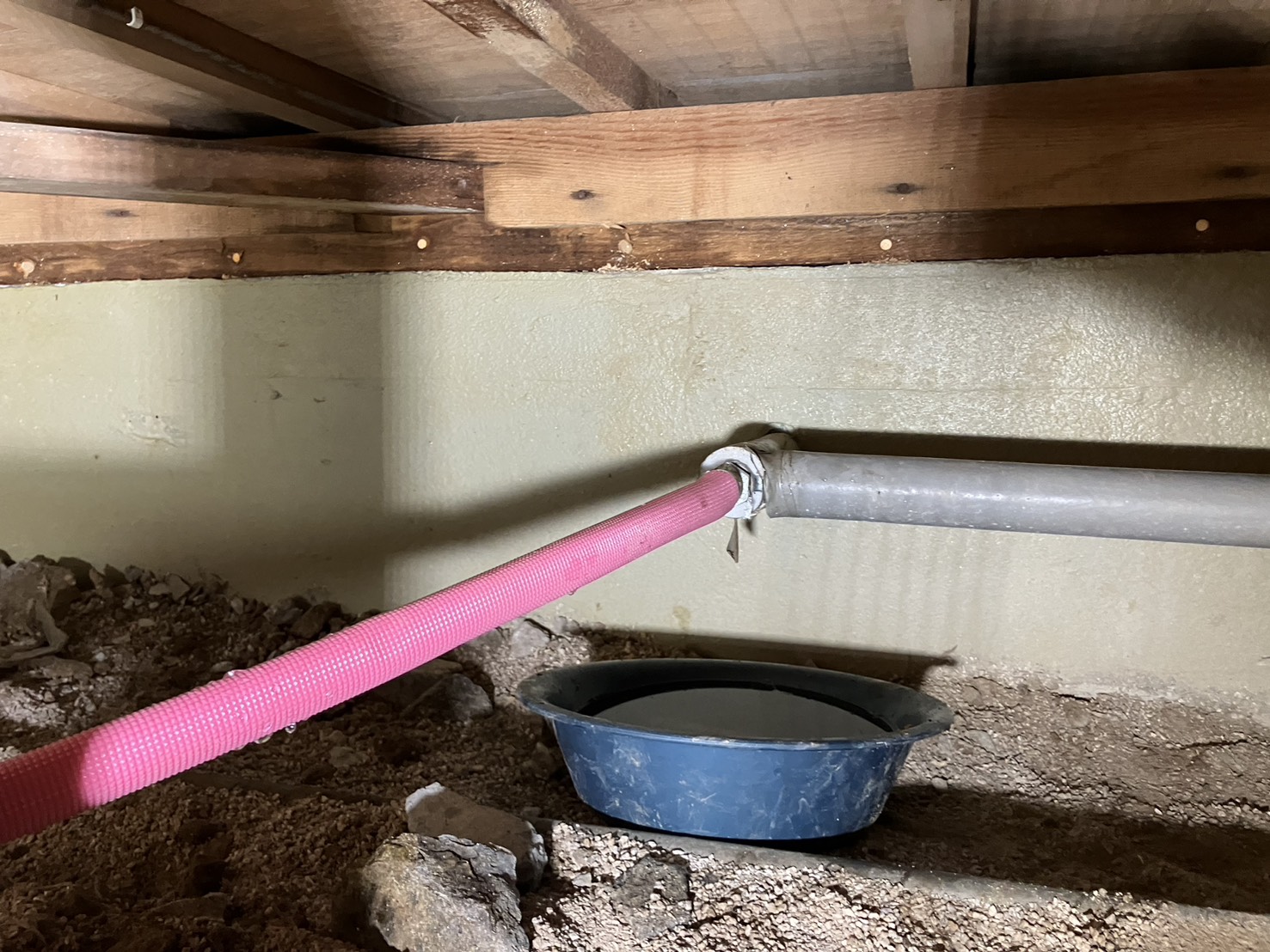 「洗面と浴室のお湯の出が悪いんです」洗面、浴室の配管入れ替え｜三島市