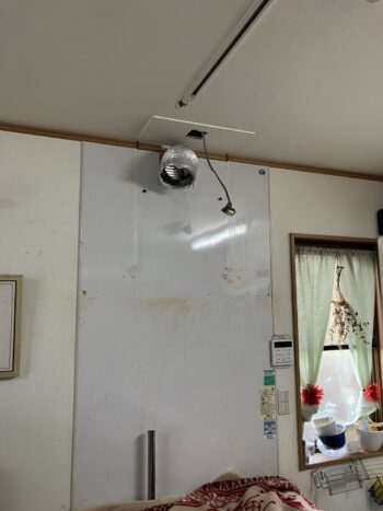 レンジフード施工中