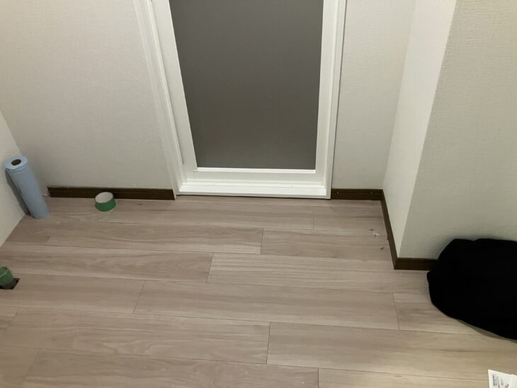 脱衣所の床