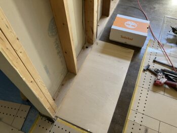 床下地直し