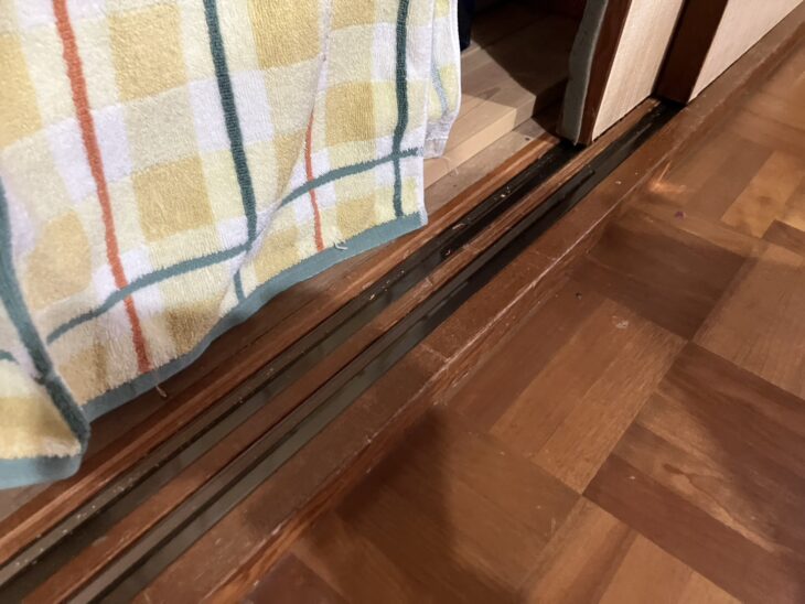 建具のレール